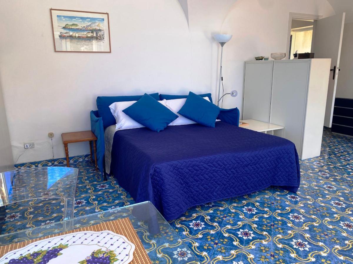 Regina Di Capri - Suite Vista Faraglioni Exterior foto