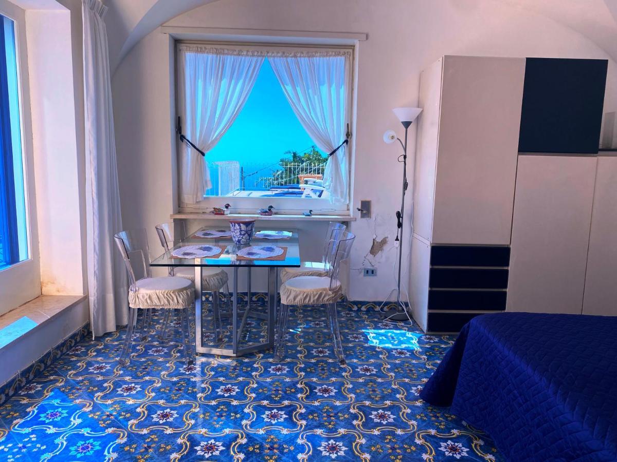 Regina Di Capri - Suite Vista Faraglioni Exterior foto